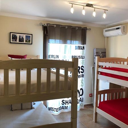 Apartamento Urbanizacion De Lujo En Primera Linea De Playa Isla Canela Ngoại thất bức ảnh