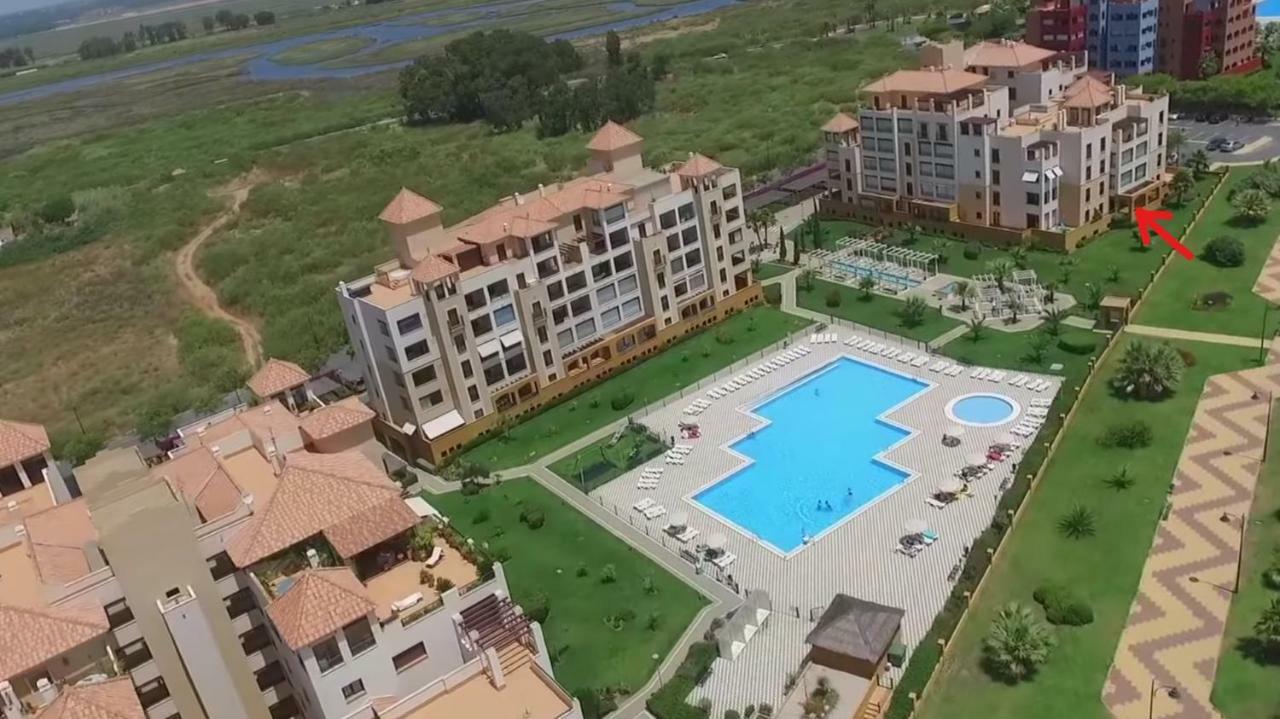 Apartamento Urbanizacion De Lujo En Primera Linea De Playa Isla Canela Ngoại thất bức ảnh