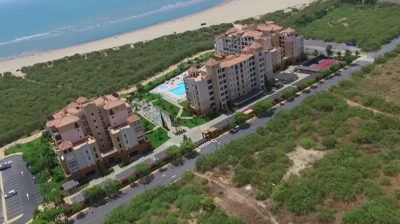 Apartamento Urbanizacion De Lujo En Primera Linea De Playa Isla Canela Ngoại thất bức ảnh